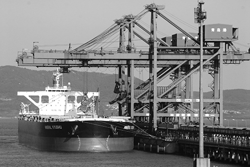 青島港20萬噸級礦石接卸碼頭
